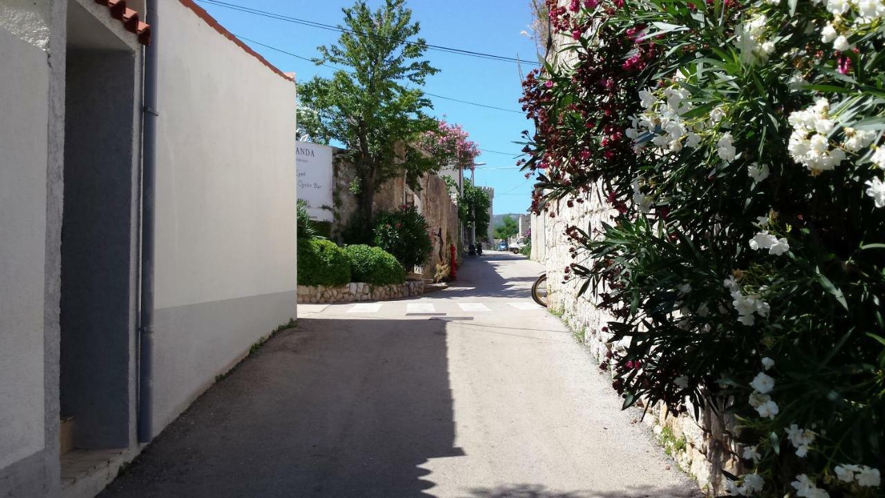 Apartment Dinko Cres Kültér fotó